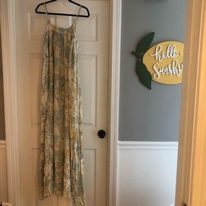 NWT Beautiful Pinkblush Maternity Dress